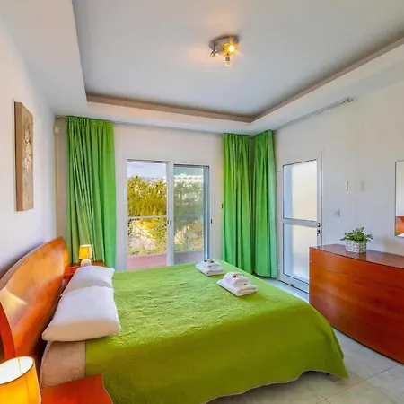 Sunset Villa *
