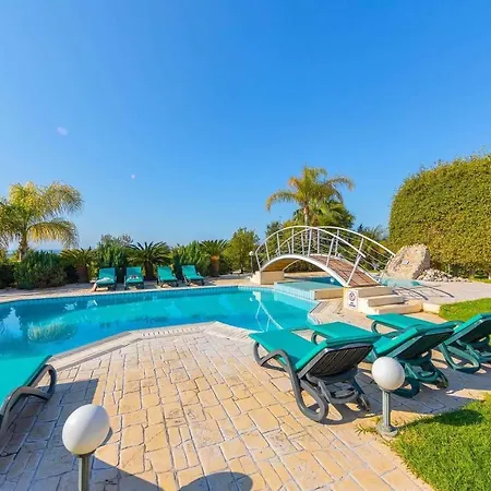 Sunset Villa Coral Bay